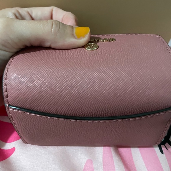 Michael Kors key case card holder with box - Picture 9 of 10